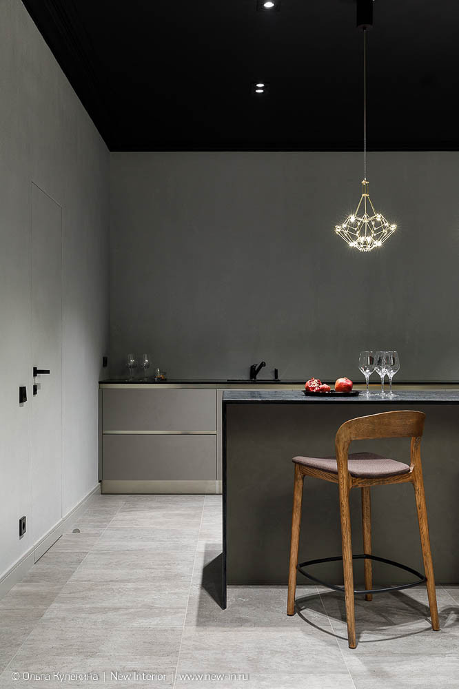 Современный интерьер офиса в историческом здании - 150 м²