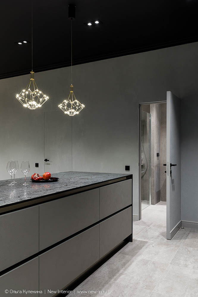 Современный интерьер офиса в историческом здании - 150 м²