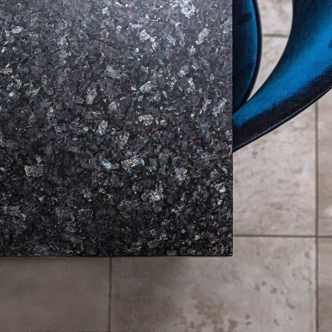 Столешница из гранита Blue Pearl