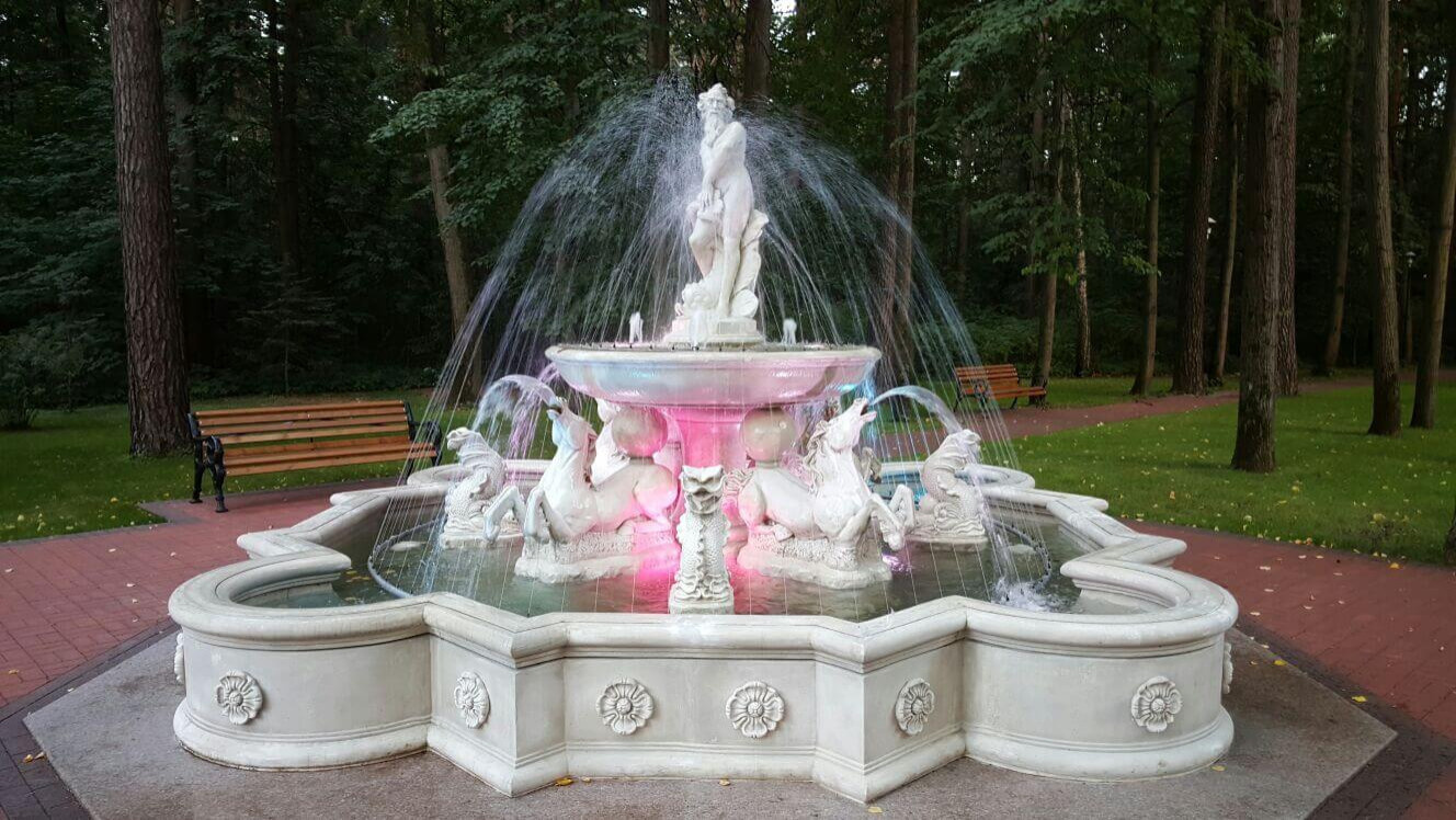 Танцующий и поющий фонтан