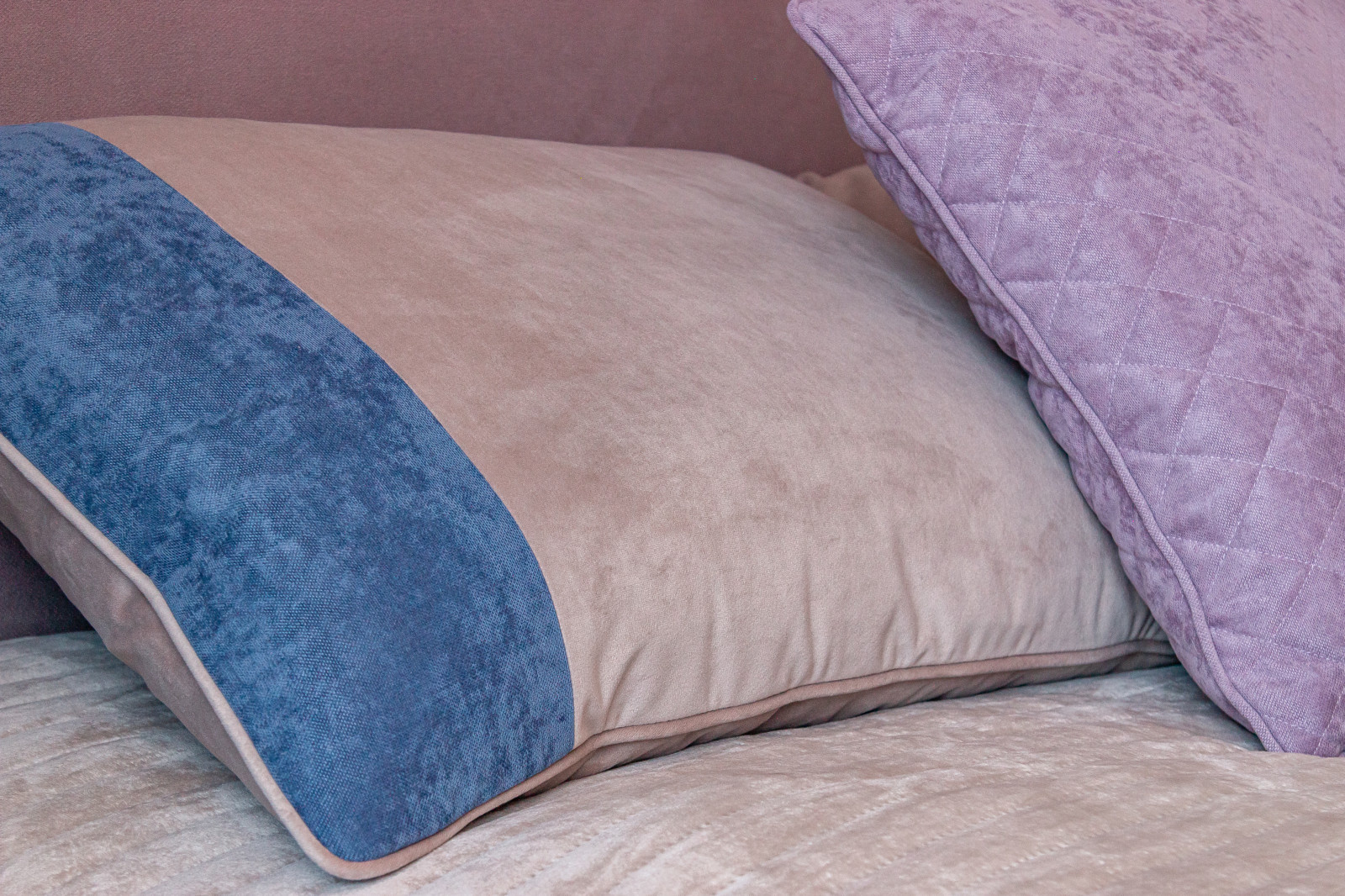 Всплеск эмоций в небольшой квартире