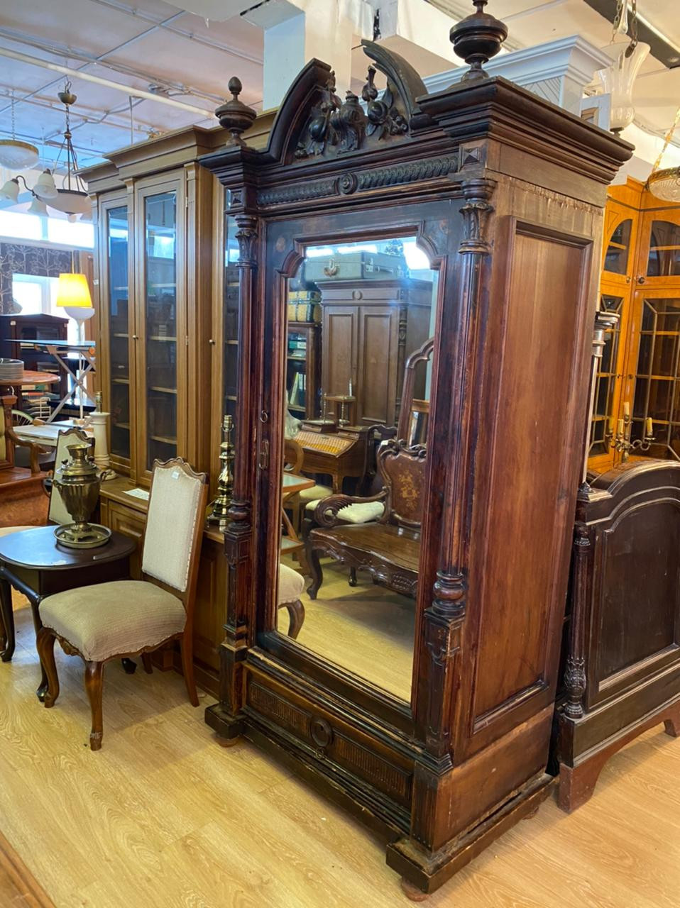 АНТИКВАРНАЯ МЕБЕЛЬ