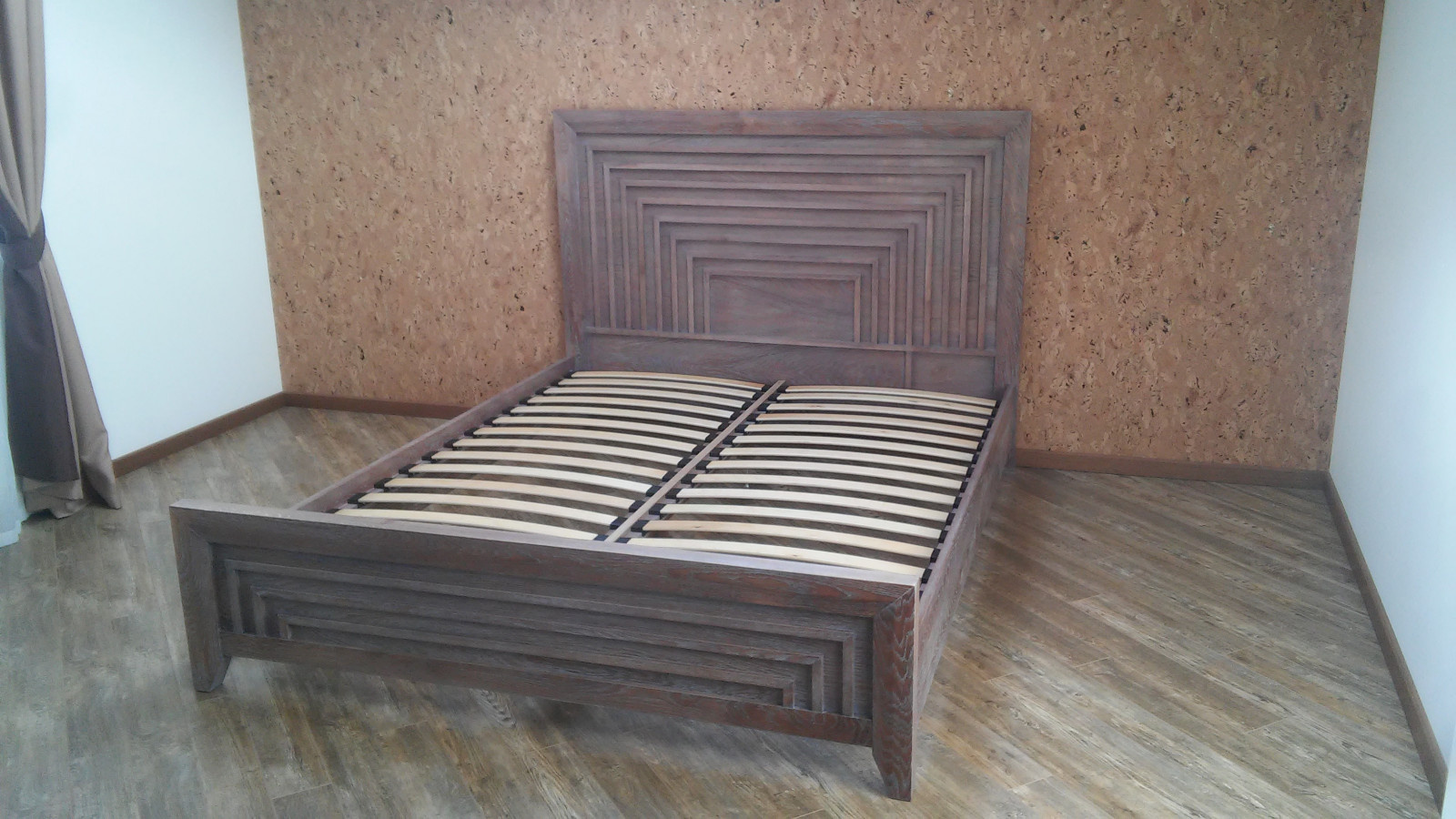 Дубовая кровать