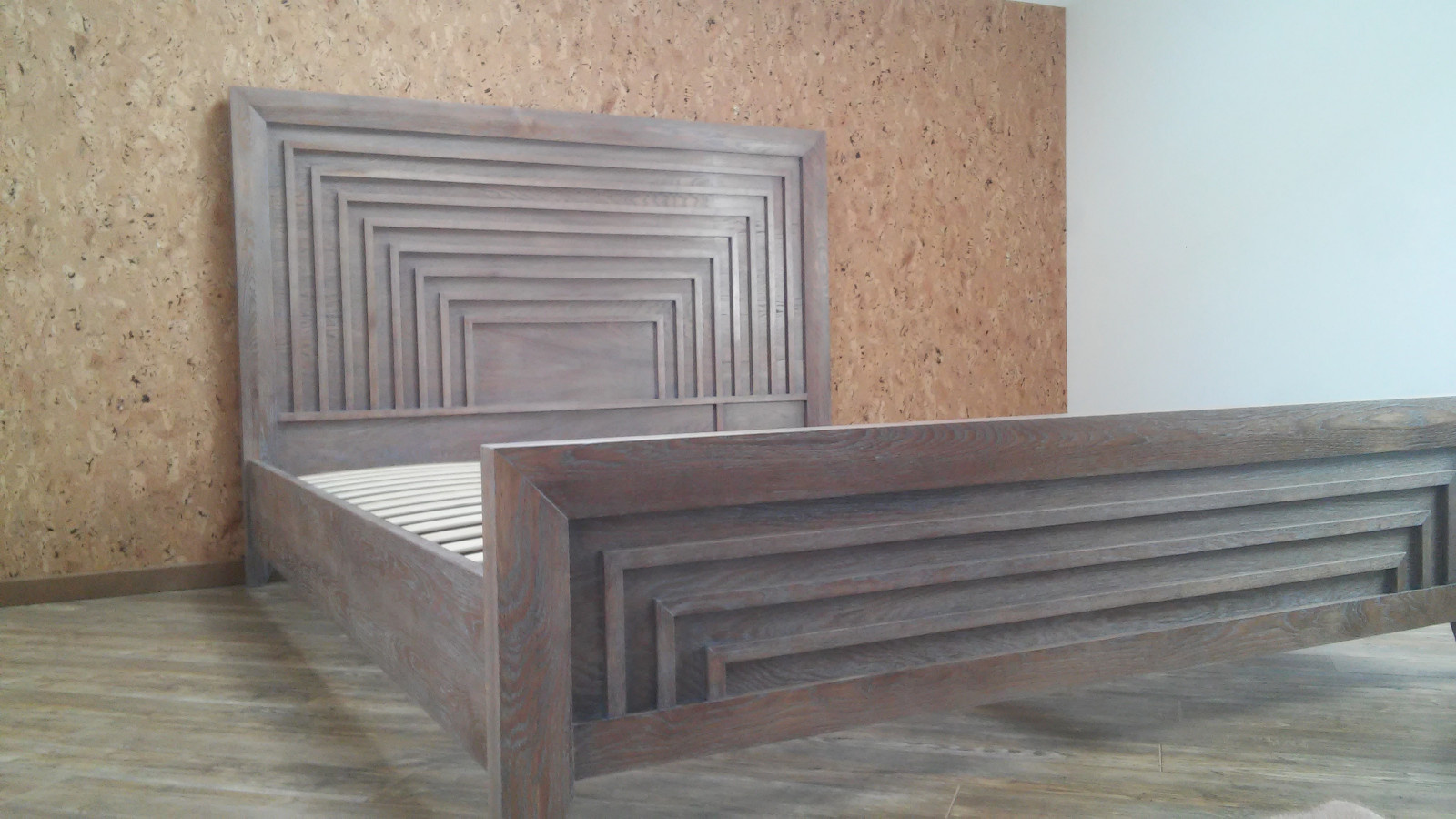 Дубовая кровать