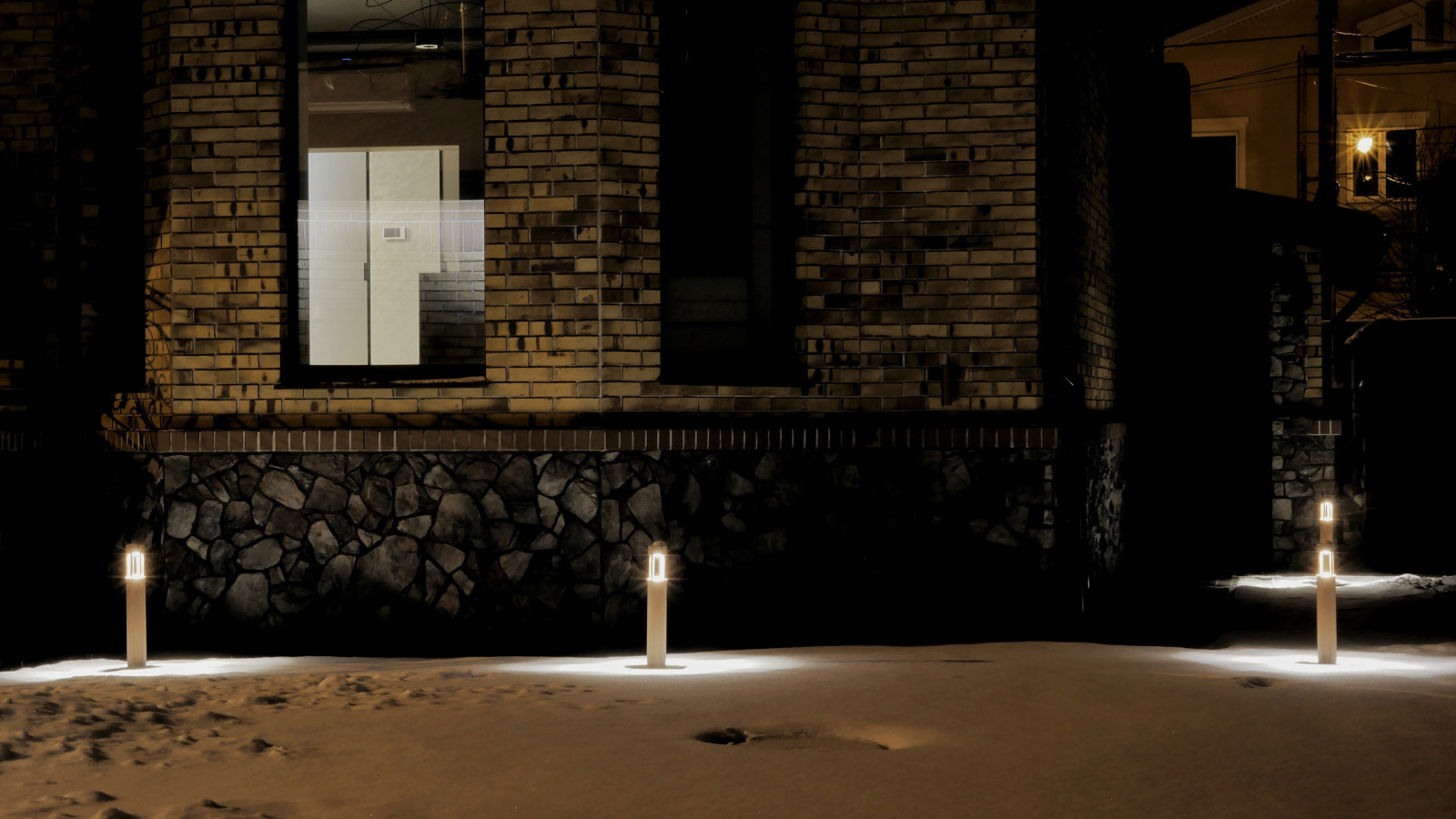 Обложка проекта: Коттеджный дом с дизайнерскими светильниками