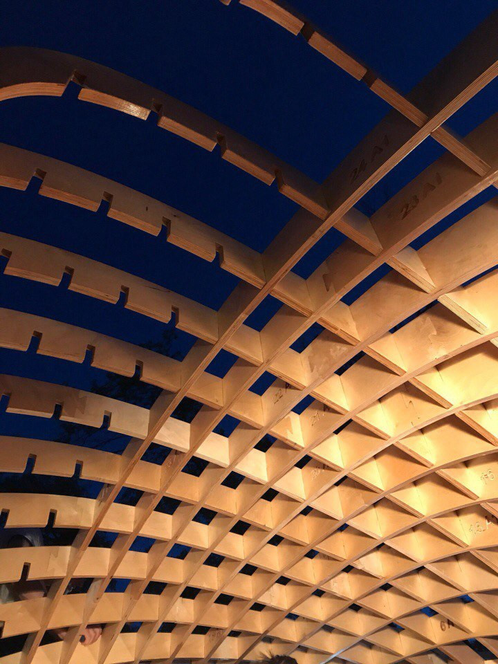 Параметрическая лавочка-навес