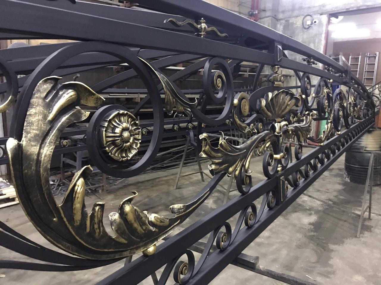 Кованый навес 10,5*2,5м.