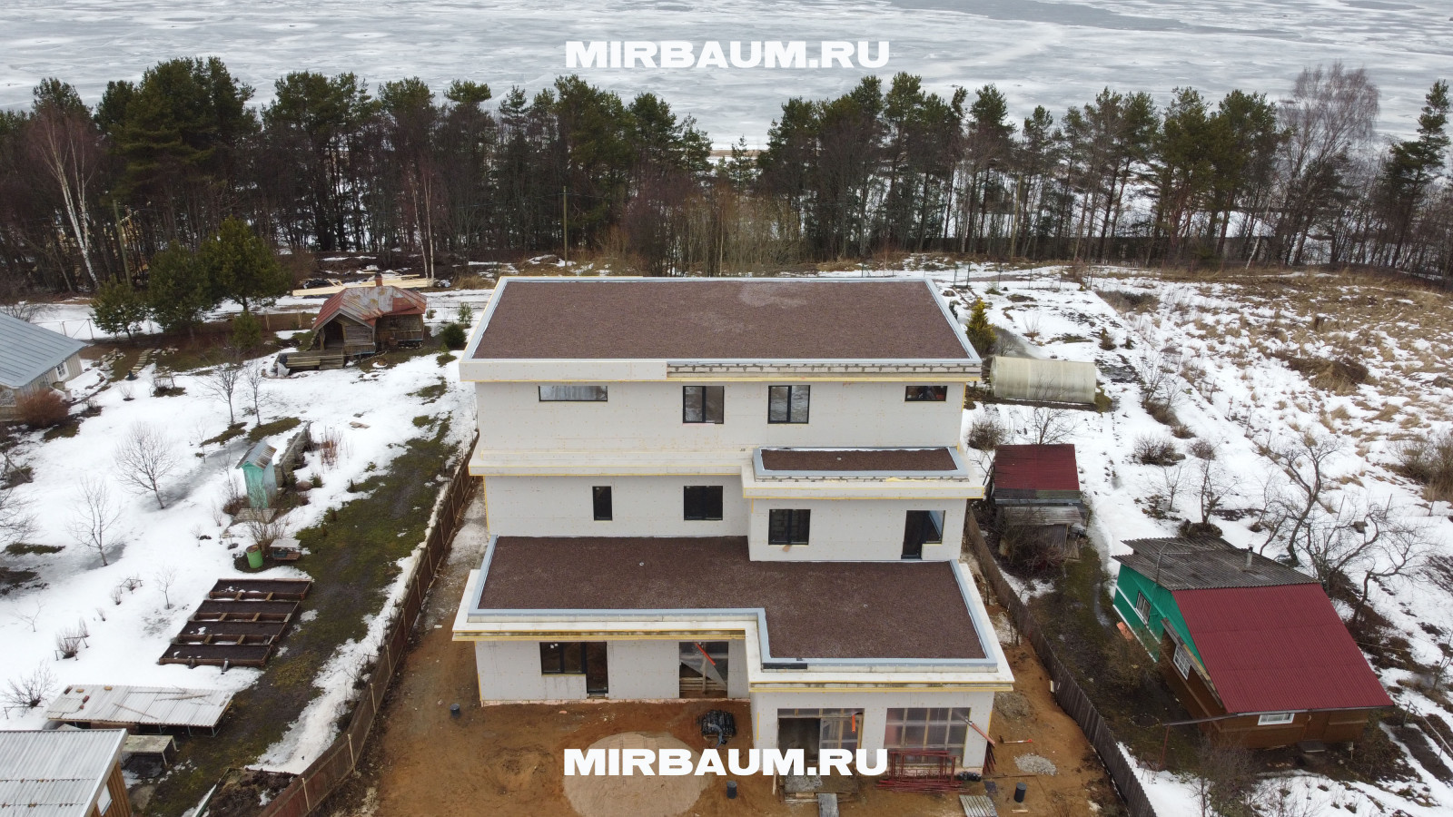 Современный дом на берегу финского залива