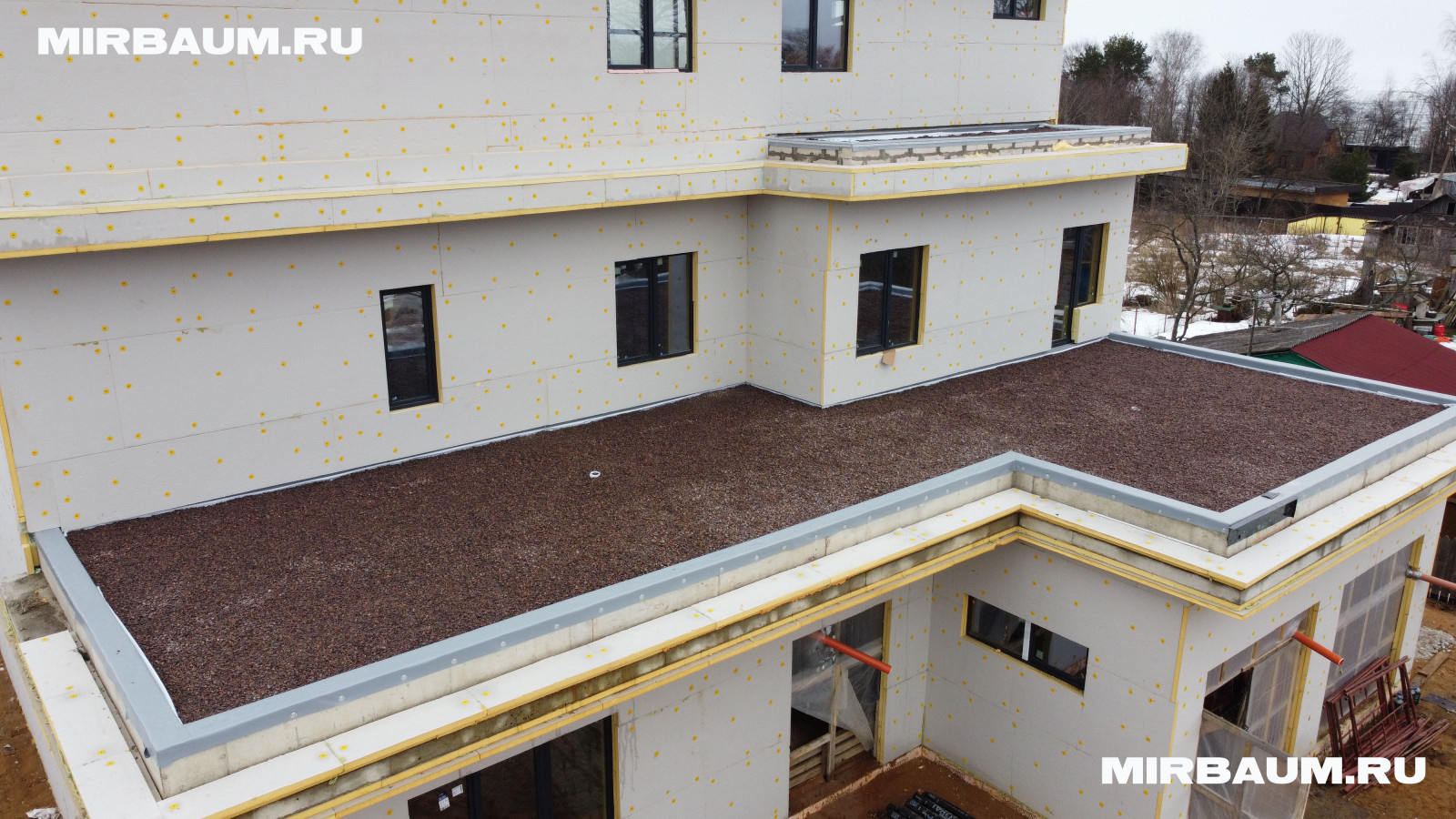 Современный дом на берегу финского залива