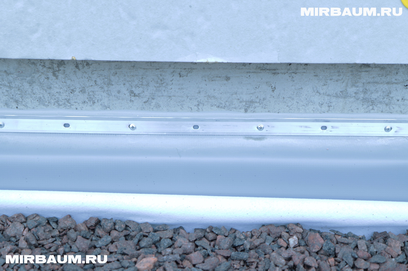 Современный дом на берегу финского залива