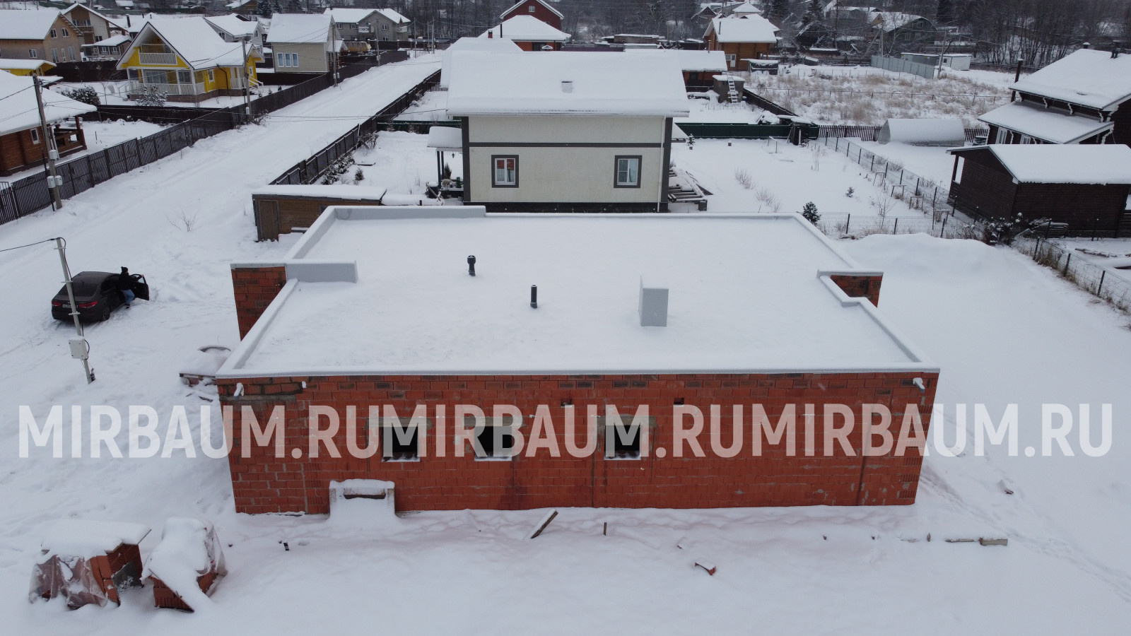 Устройство плоской кровли с покрытием из ПВХ мембраны