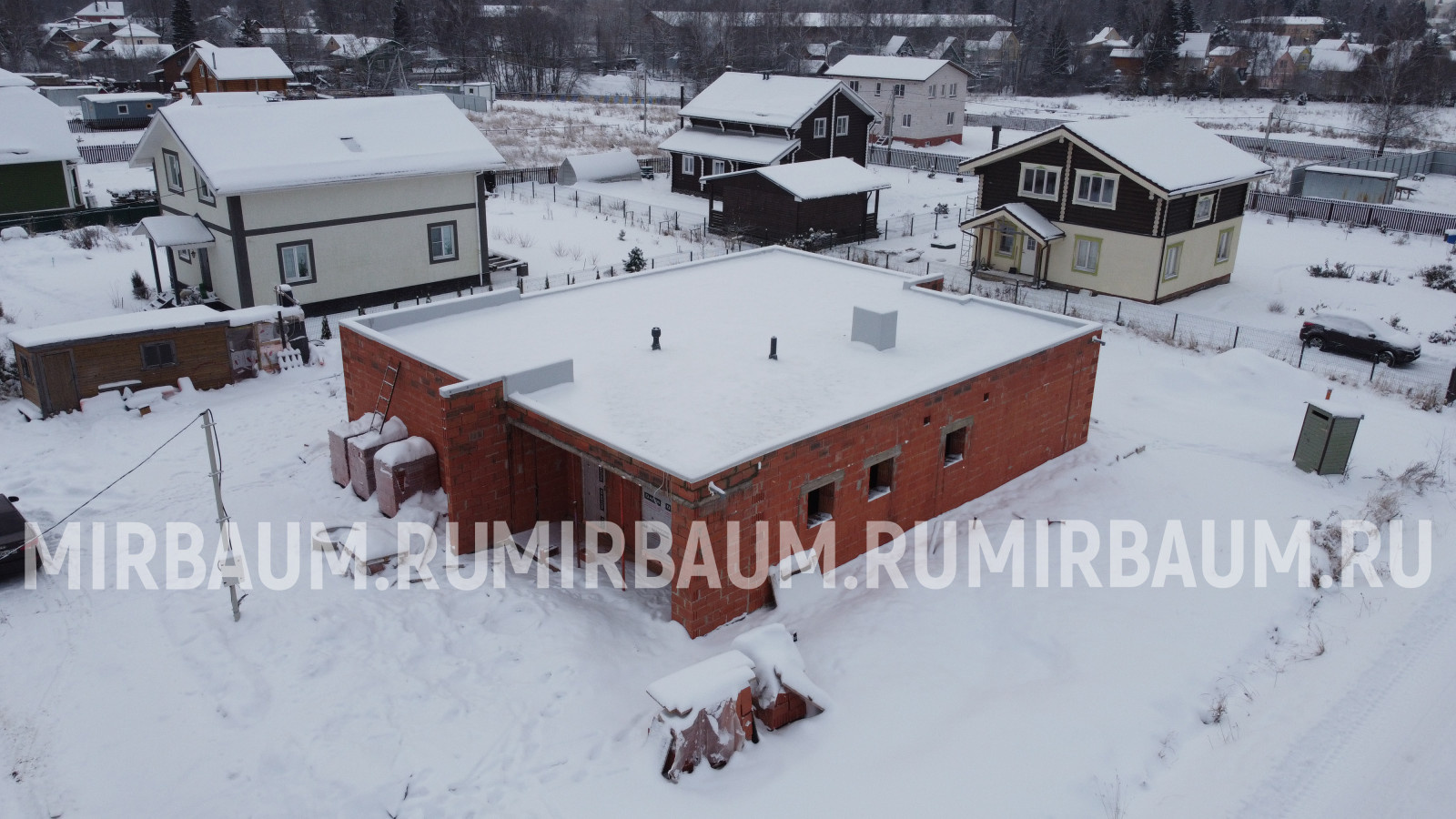 Устройство плоской кровли с покрытием из ПВХ мембраны