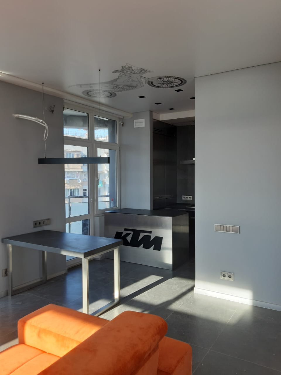 Стилизованный проект в стиле KTM (нержавеющая сталь, керамика, стекло)