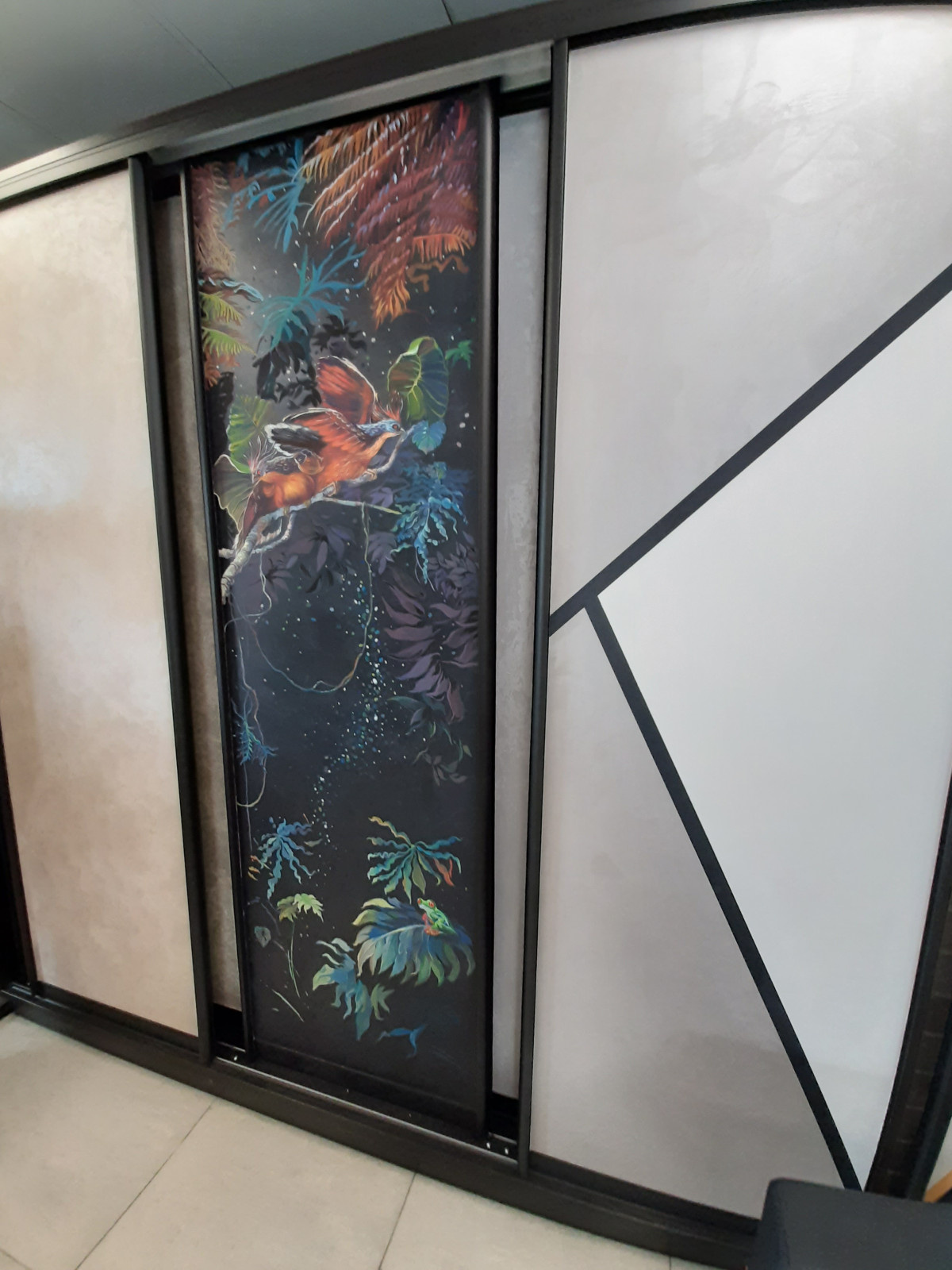 Роспись на декоративной штукатурке(чёрный шелк бархатный)