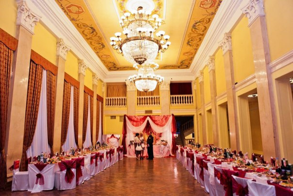 Роспись потолка в ДК Металлург