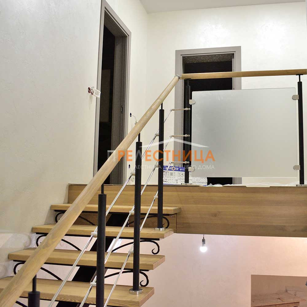 Облицовка металлического каркаса лиственницей