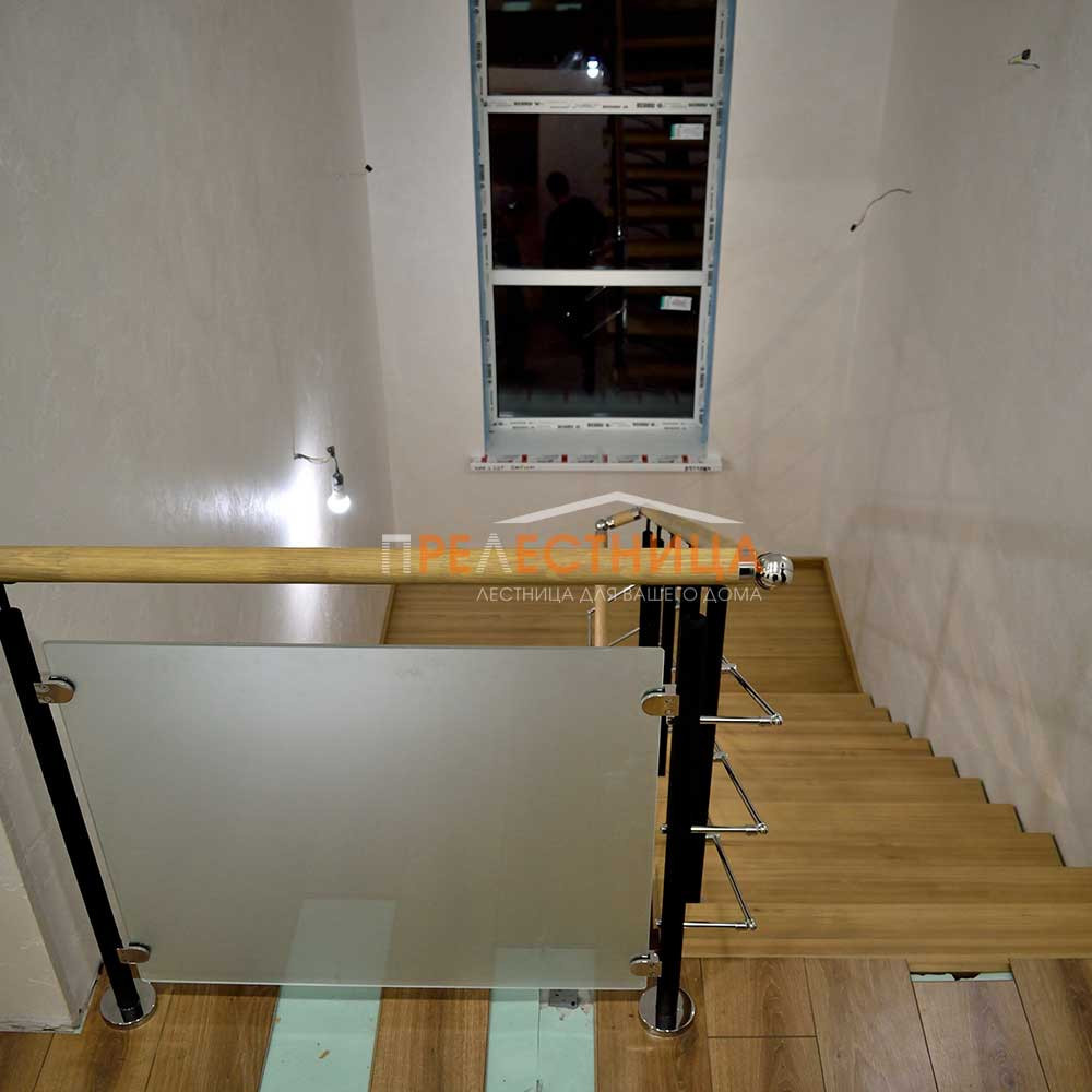 Облицовка металлического каркаса лиственницей