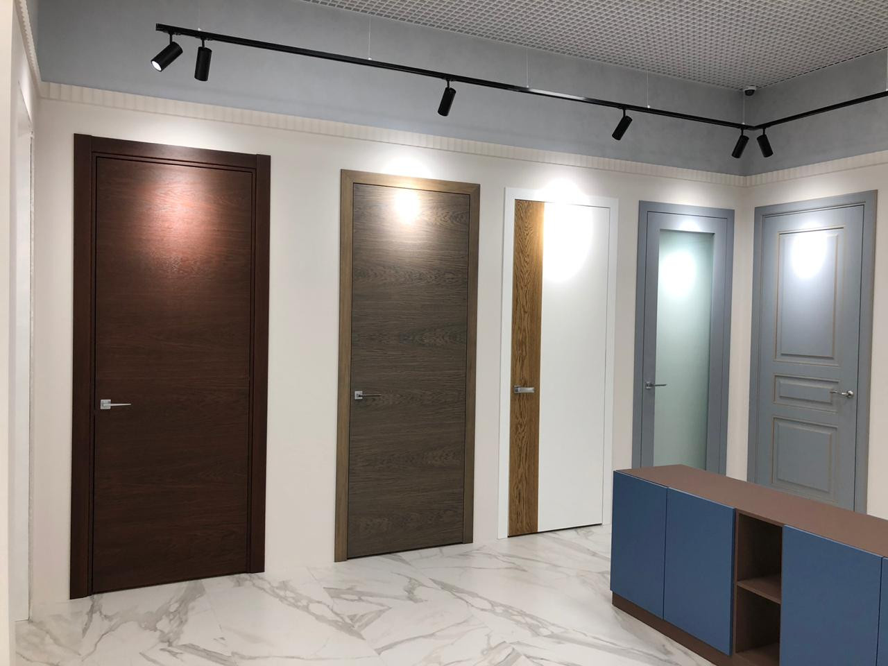 Флагманский салон дверей ENIQA