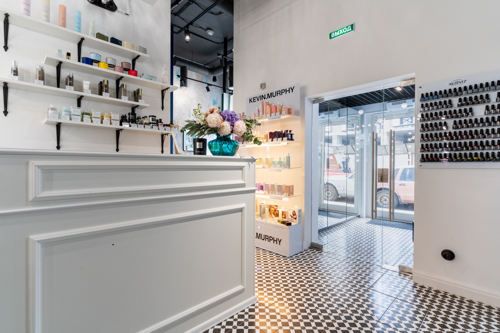 LOGIKA ART-BEAUTY BAR