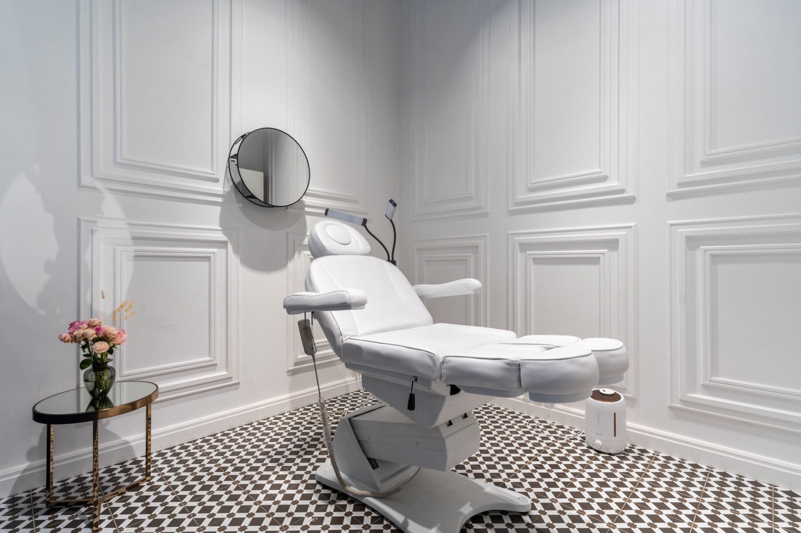 LOGIKA ART-BEAUTY BAR
