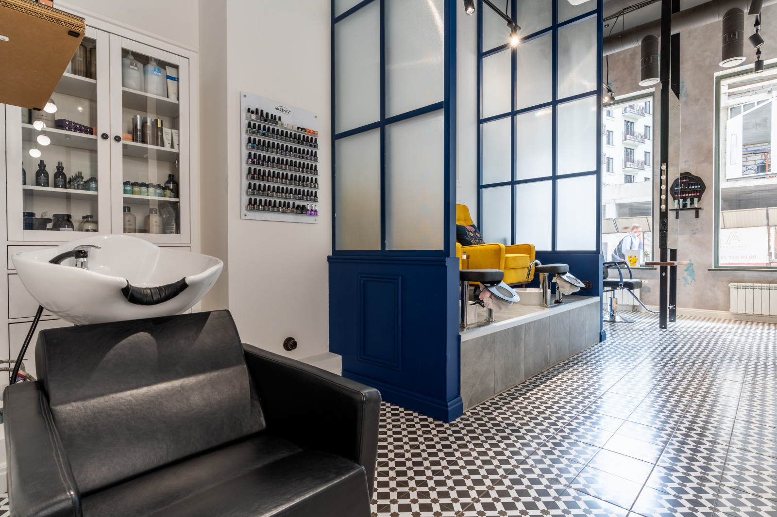 LOGIKA ART-BEAUTY BAR