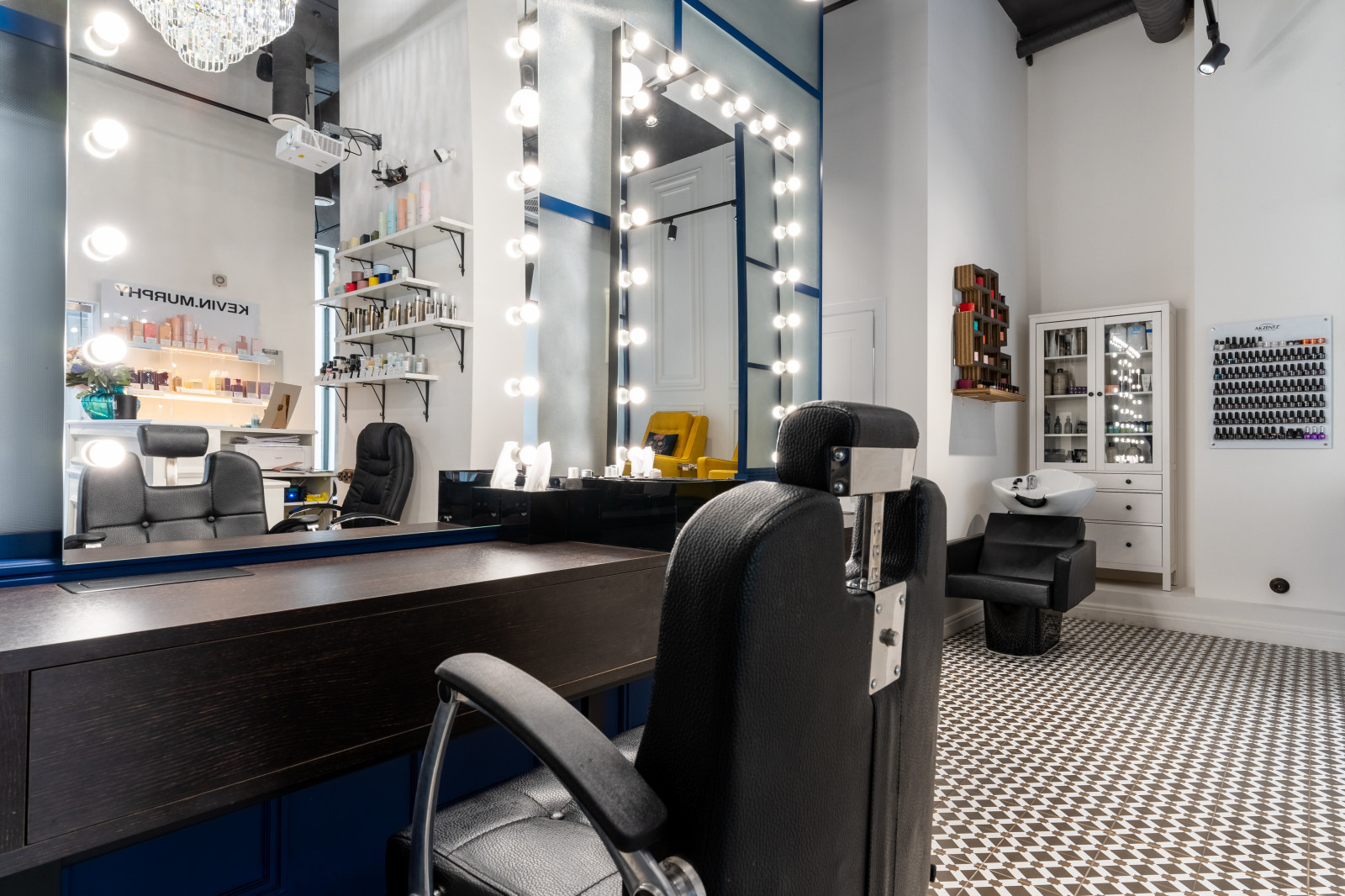 LOGIKA ART-BEAUTY BAR
