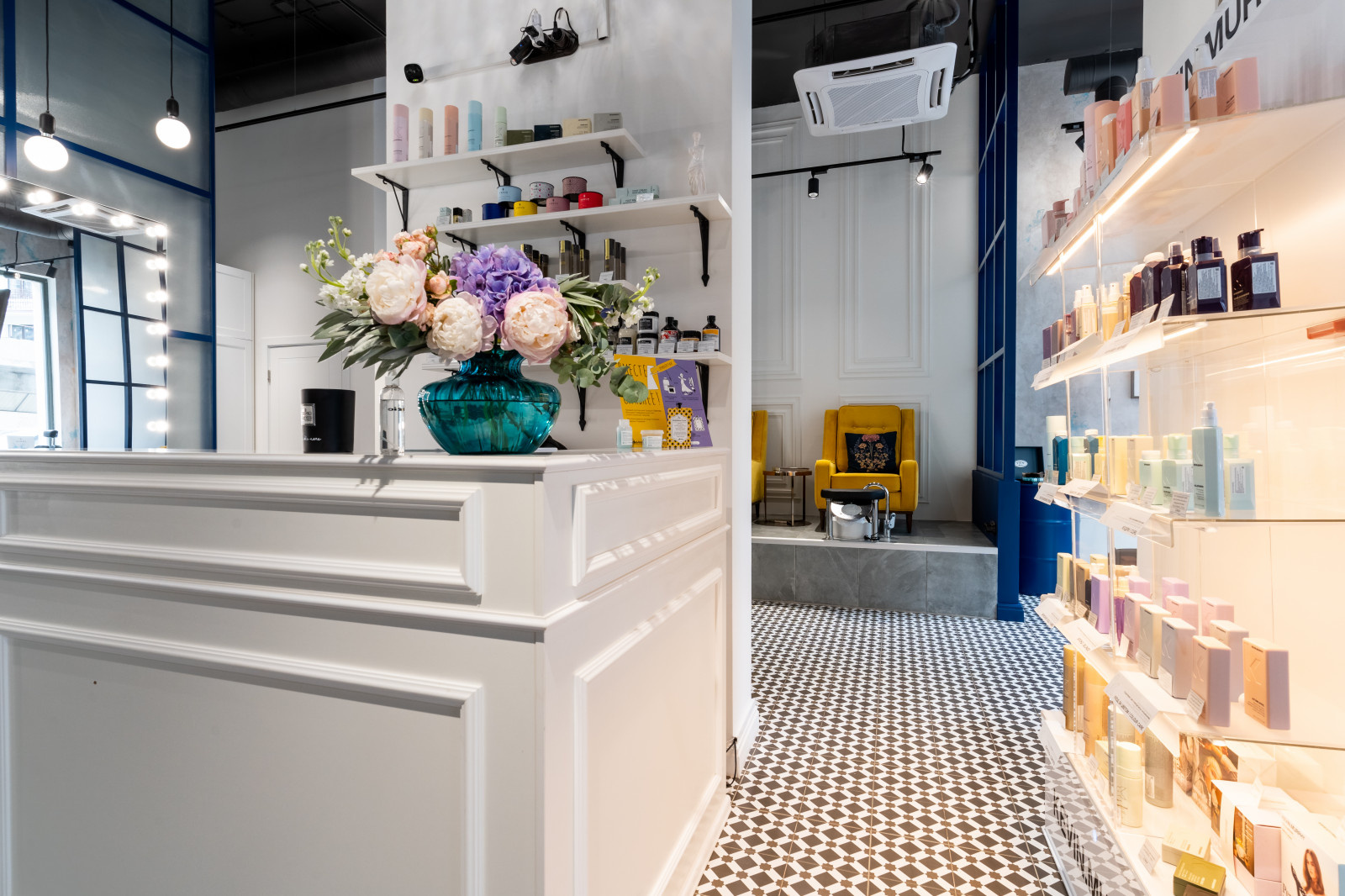 LOGIKA ART-BEAUTY BAR