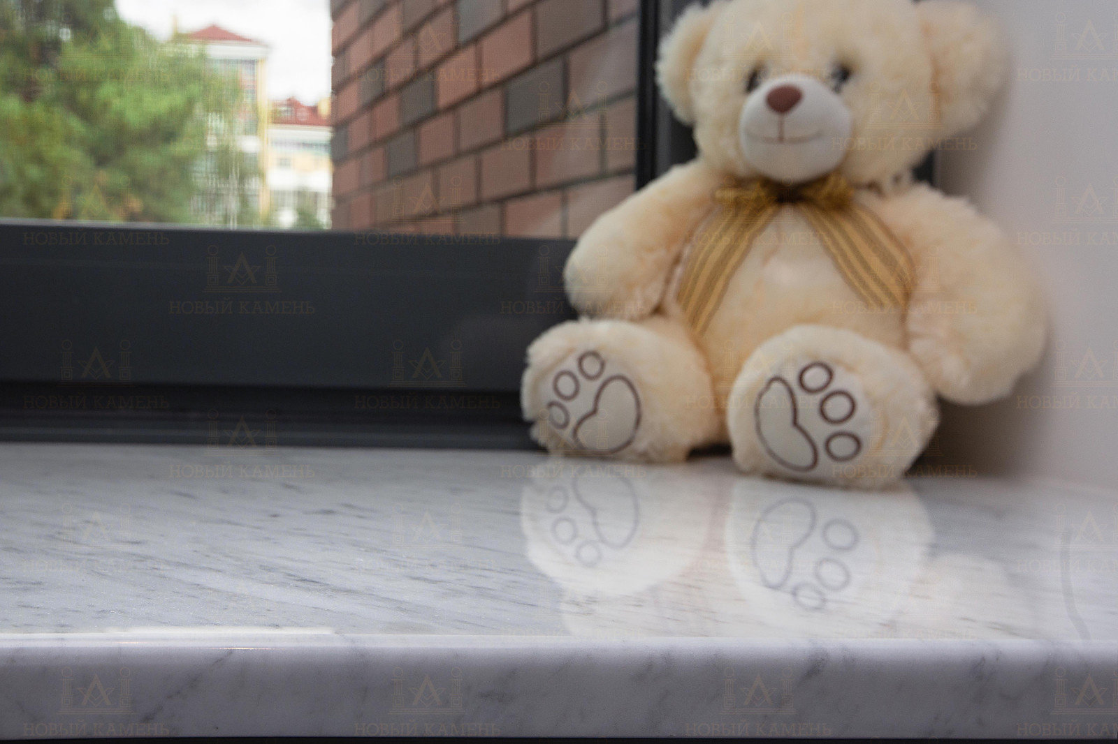 Подоконник из мрамора