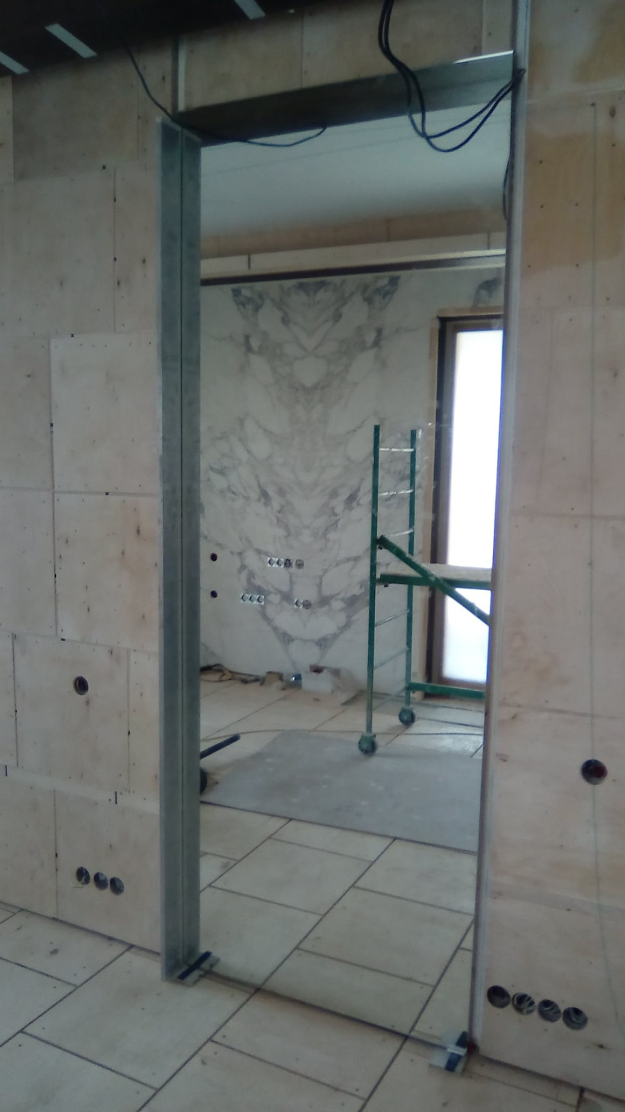 Зеркало в спальне