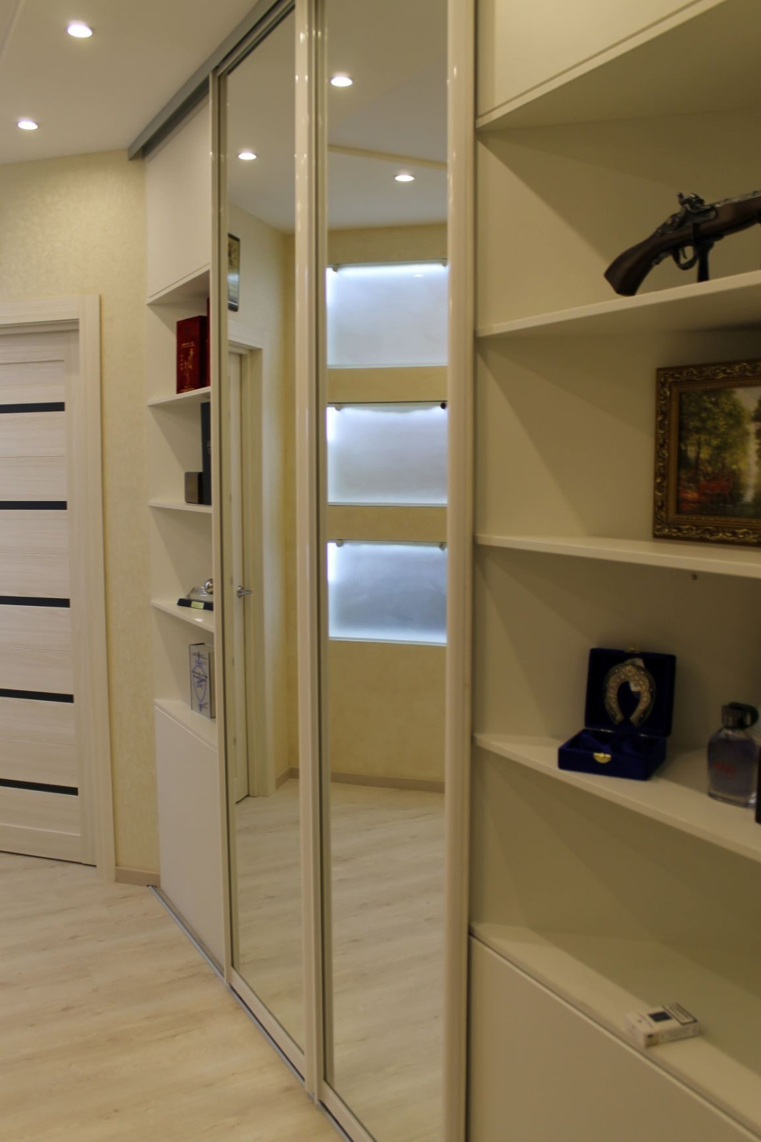 В тесноте, да! 7 советов для маленькой гостиной.