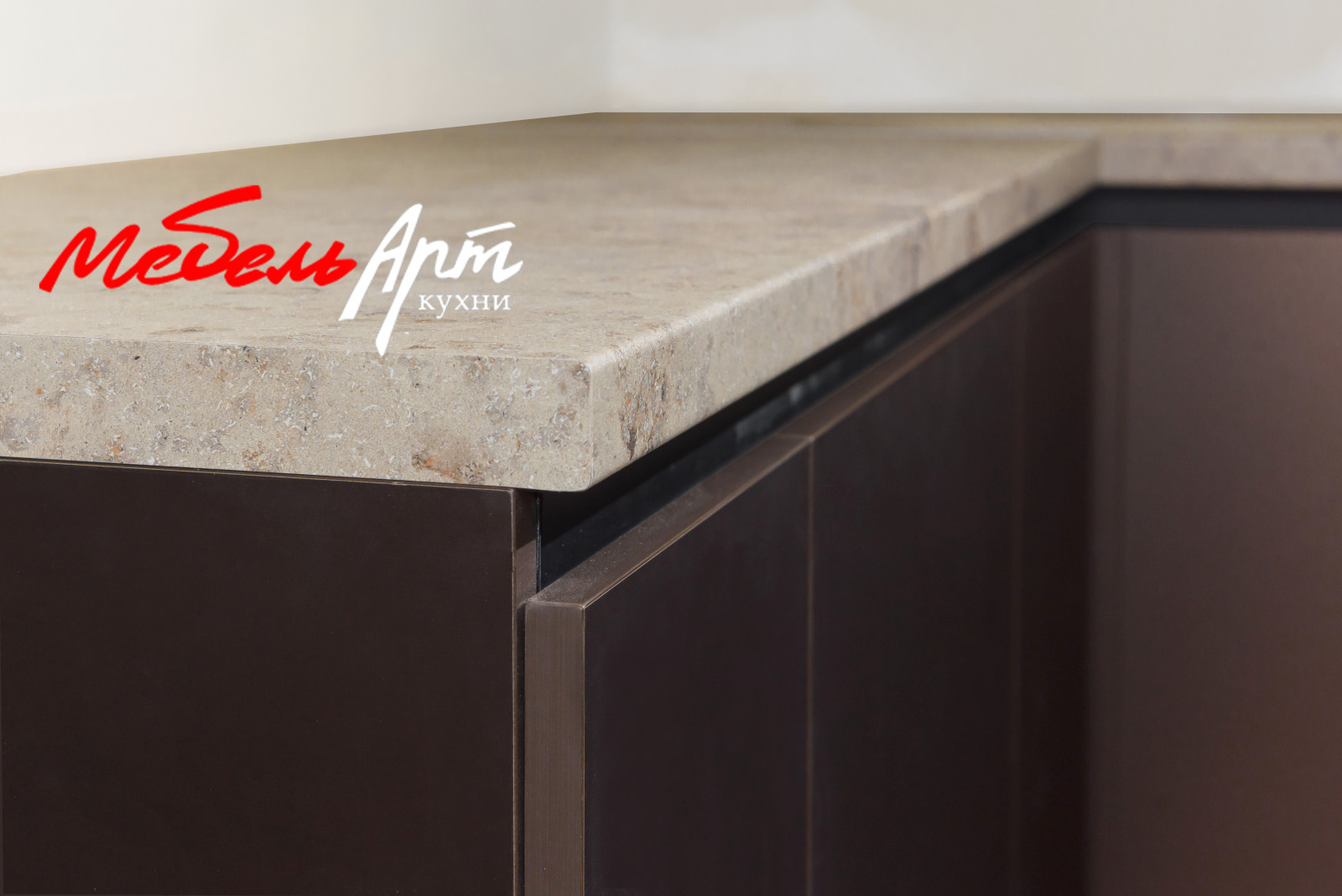 Кухонный гарнитур в современном стиле 3