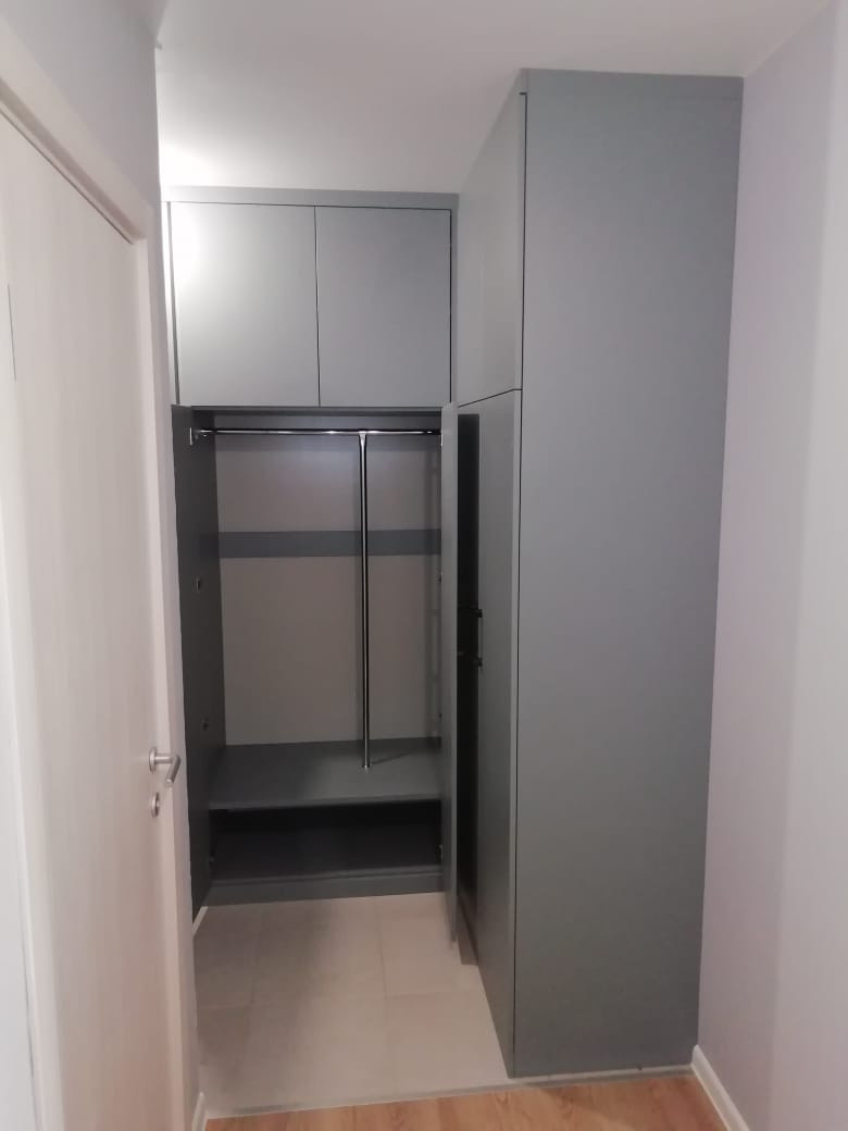 Готовый шкаф угловой