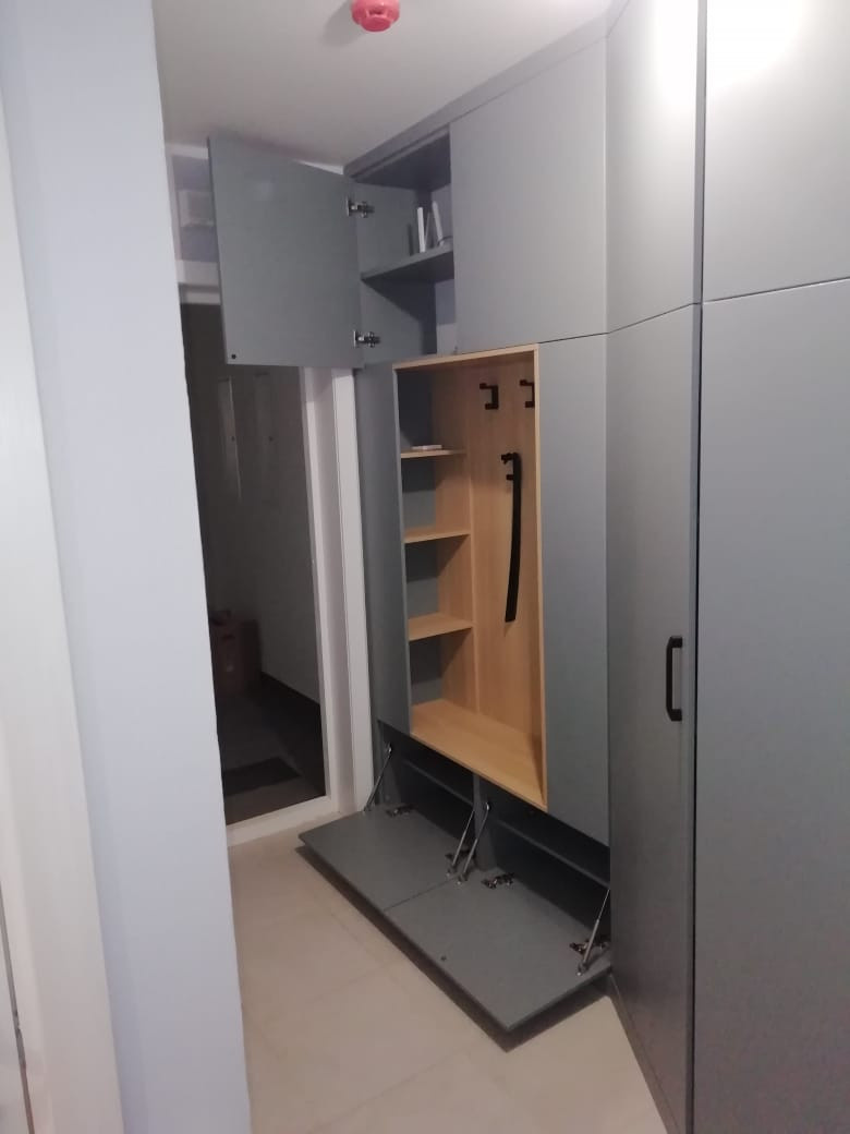 Готовый шкаф угловой