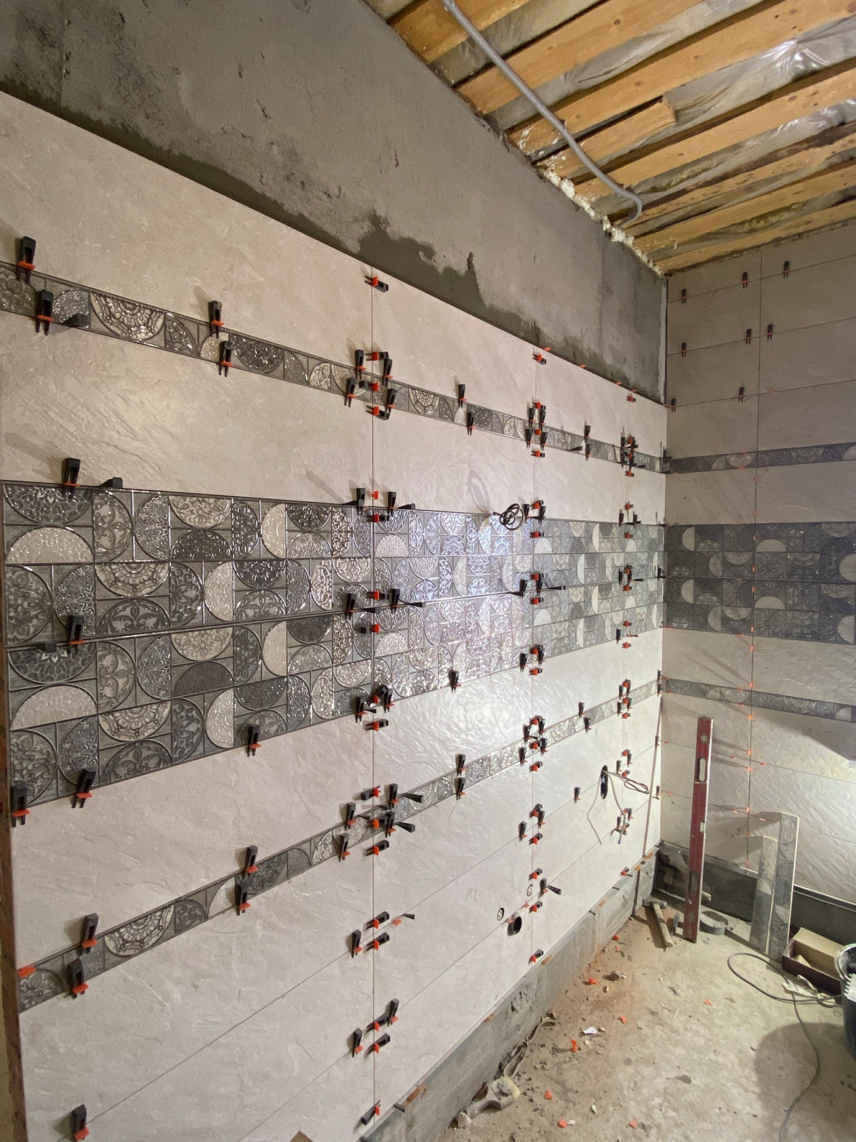 Укладка керамогранита в ваной