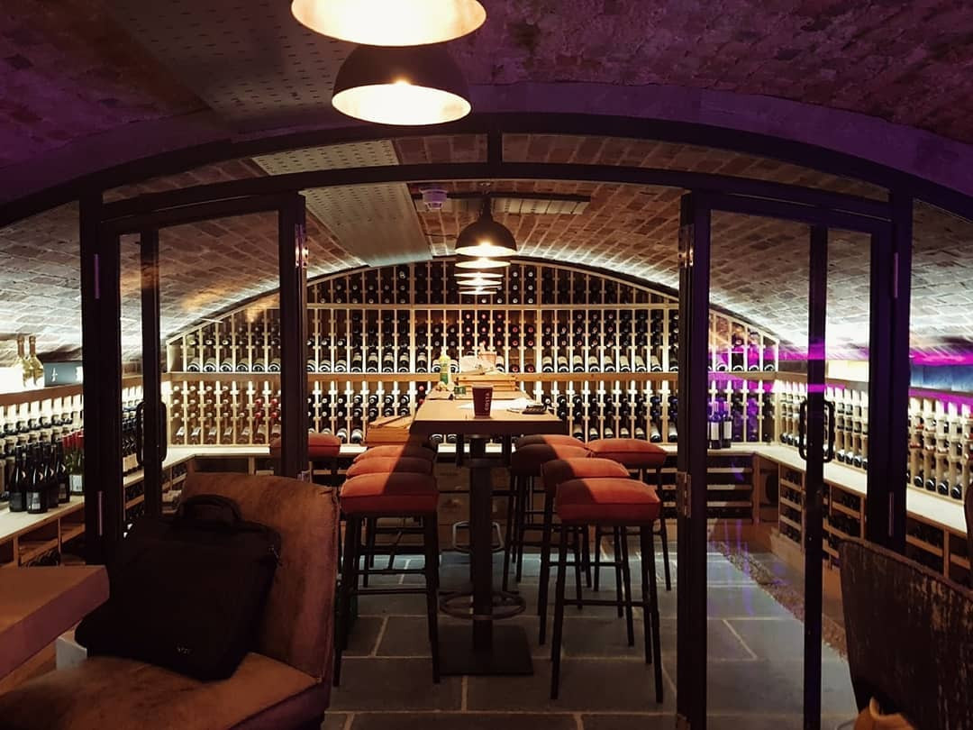 винная комната в ресторане в Москве