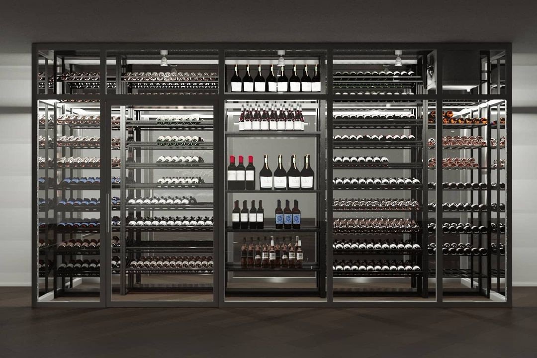 Винная комната в ТЦ River House в Санкт-Петербурге