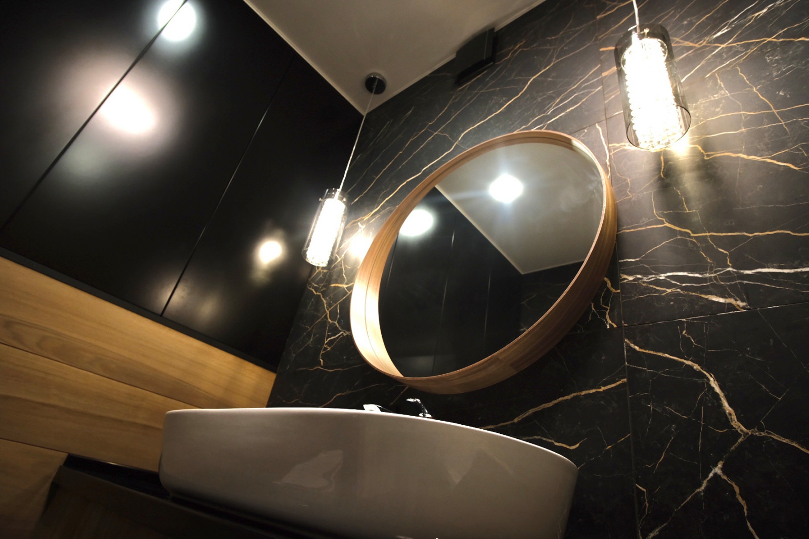 Двухкомнатная квартира 70 квадратов в г.Лобня