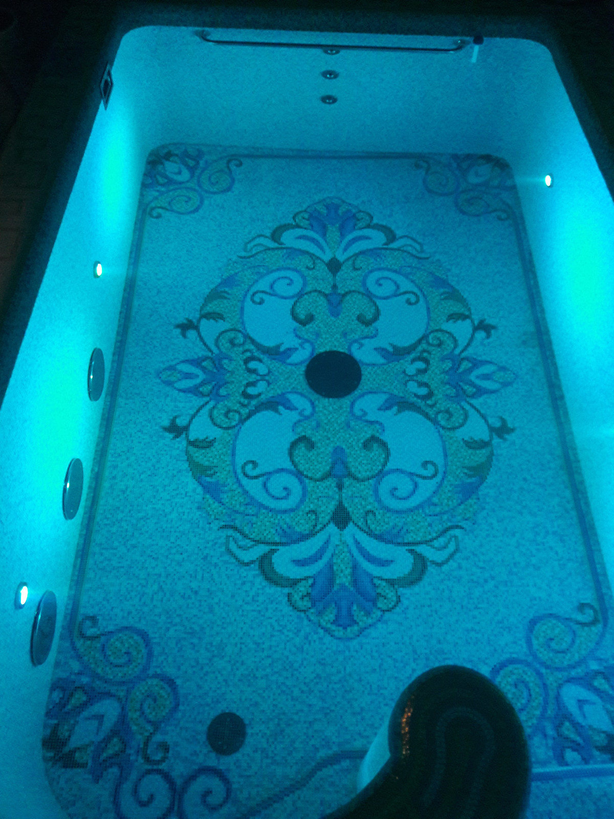 Бассейн «Орнамент»