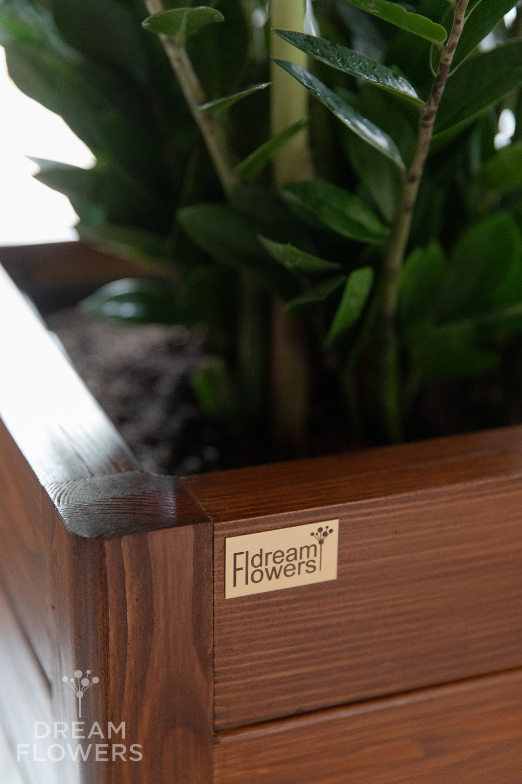 Кашпо нашего производства под цвет и стиль имеющейся мебели