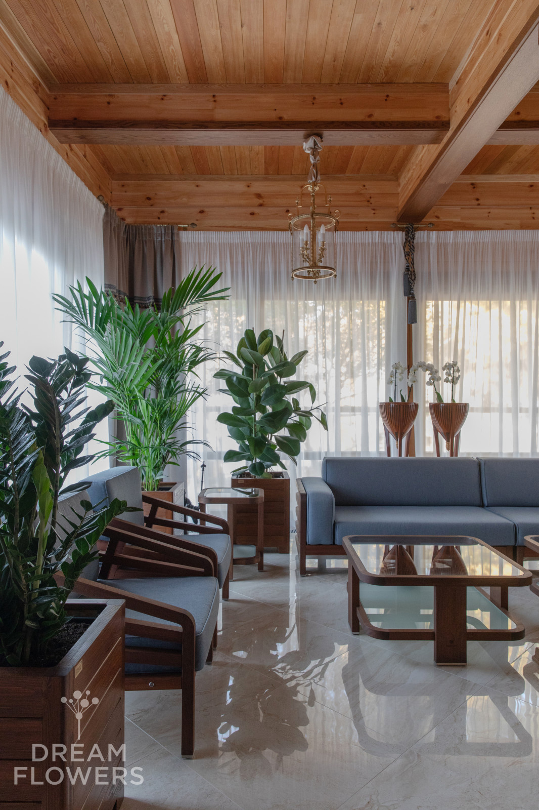 Озеленение интерьера гостиной