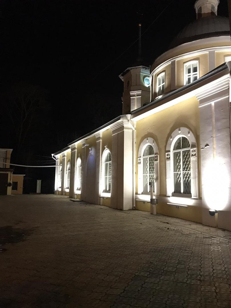 Поставка архитектурных светильников для проекта подсветки храма.
