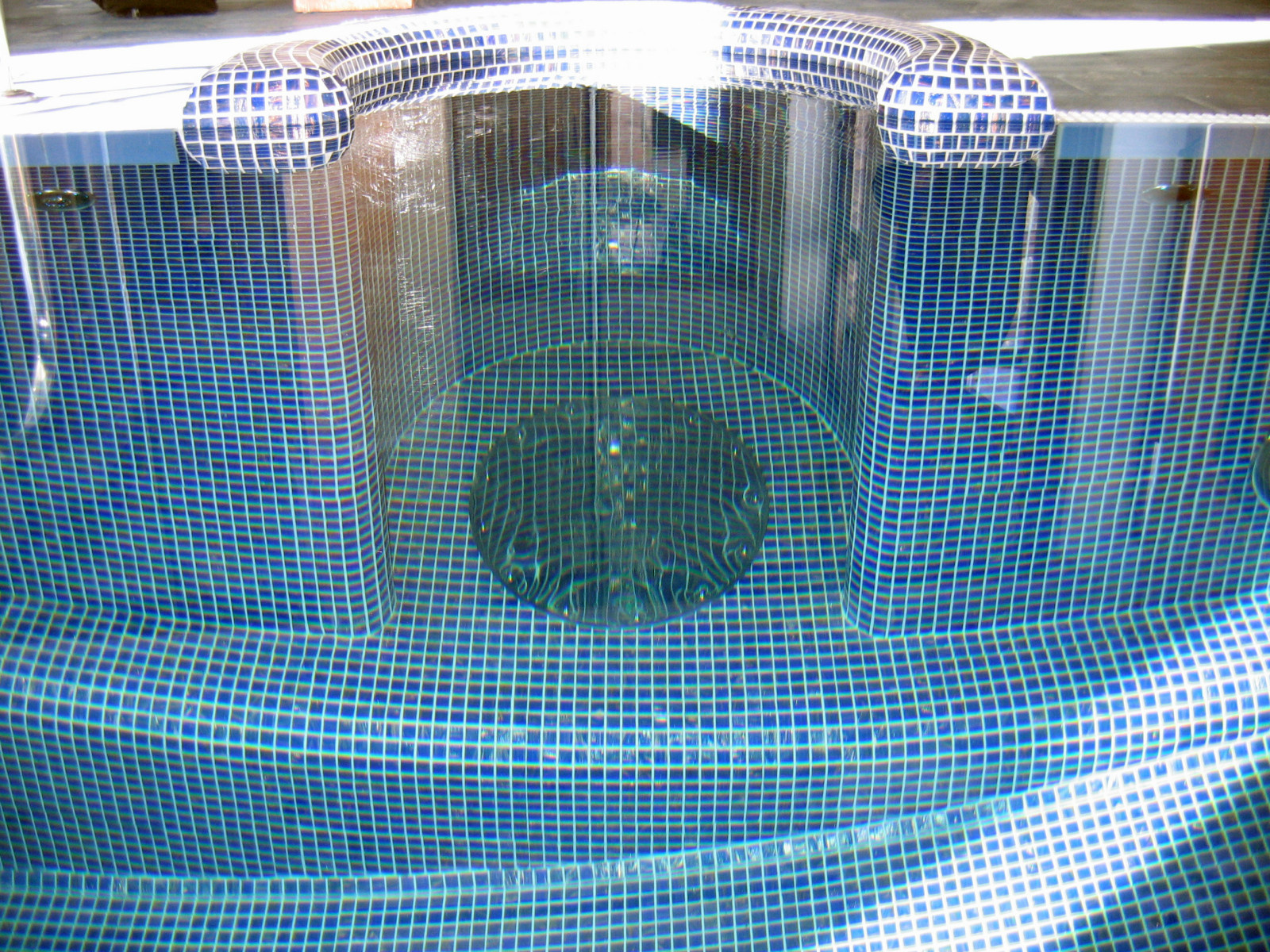 БАССЕЙН в загородной резиденции в Ушково.