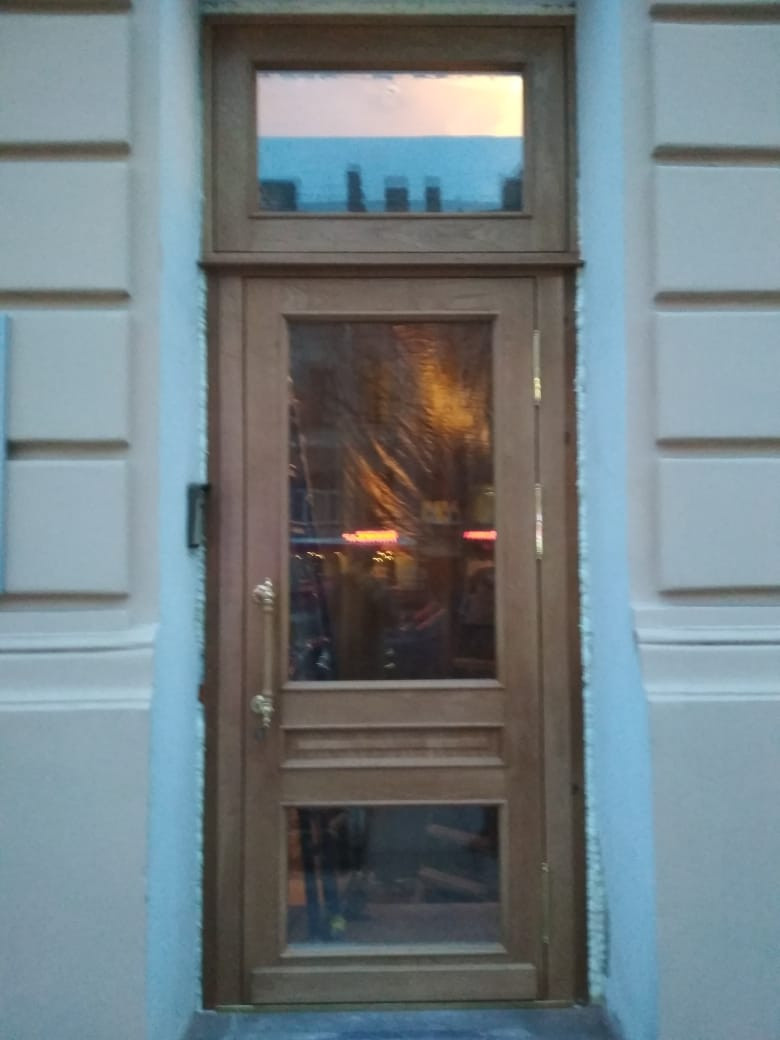 Двери входные исторические