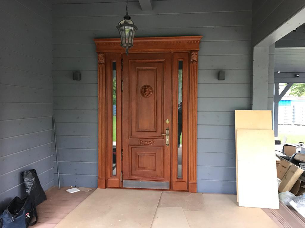 Двери входные