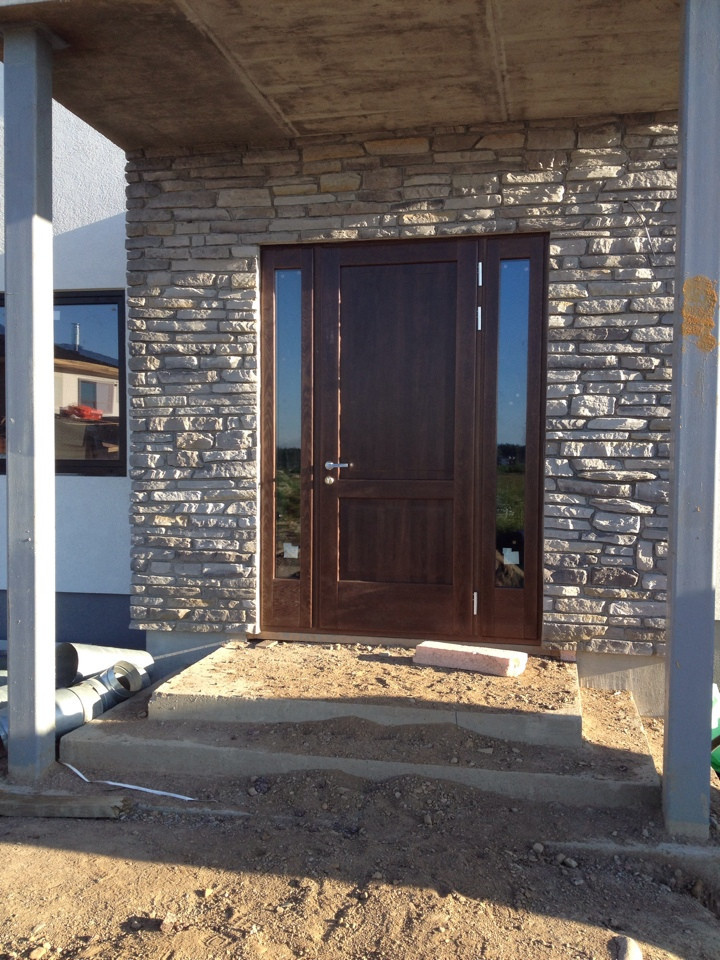 Двери входные