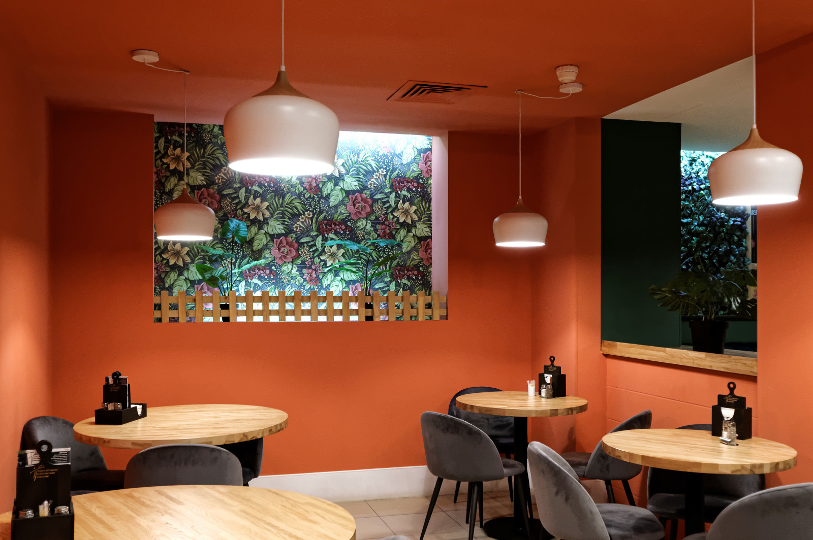 Кафе на 80 мест