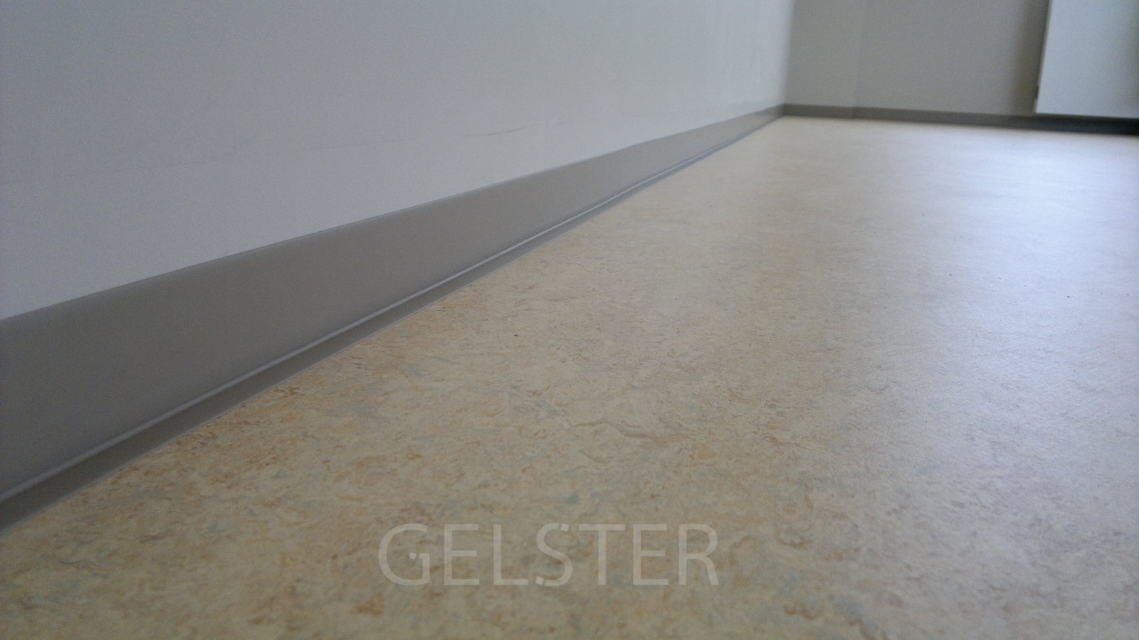 Плинтусы Dollken на объектах