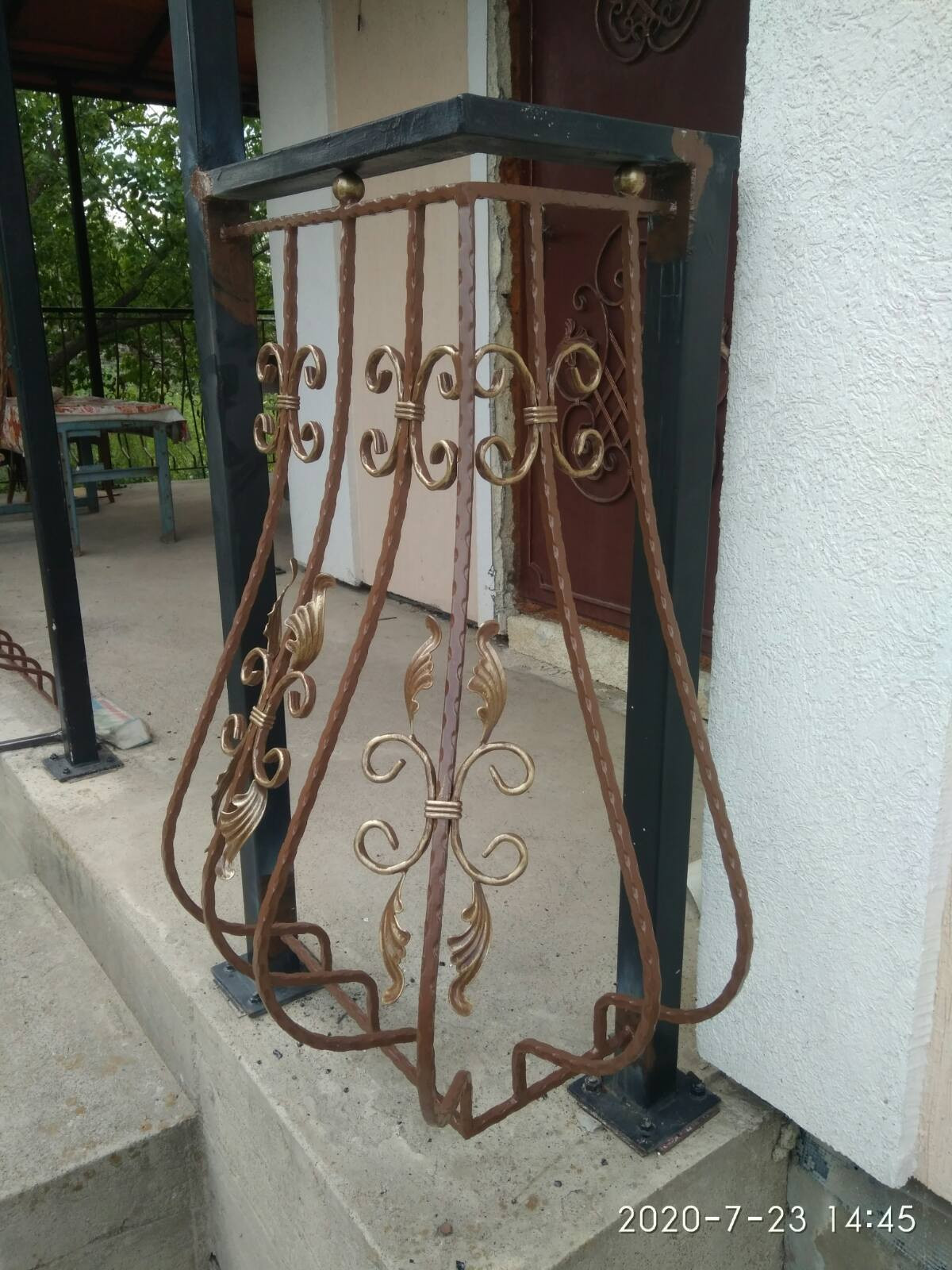 Кованое балконное ограждение