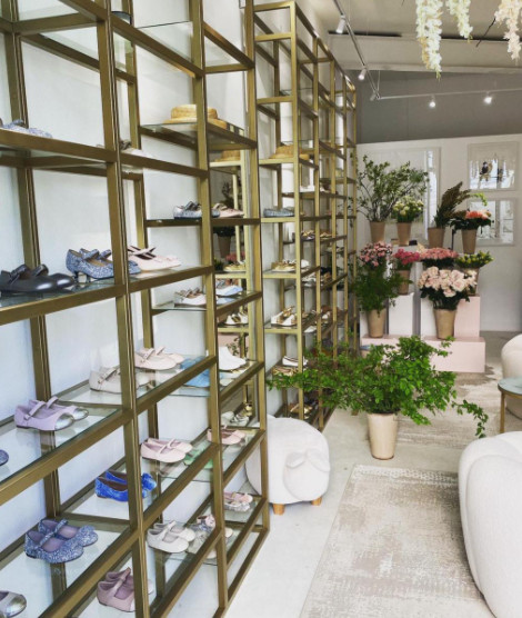 Pop-up store: Age of innocence