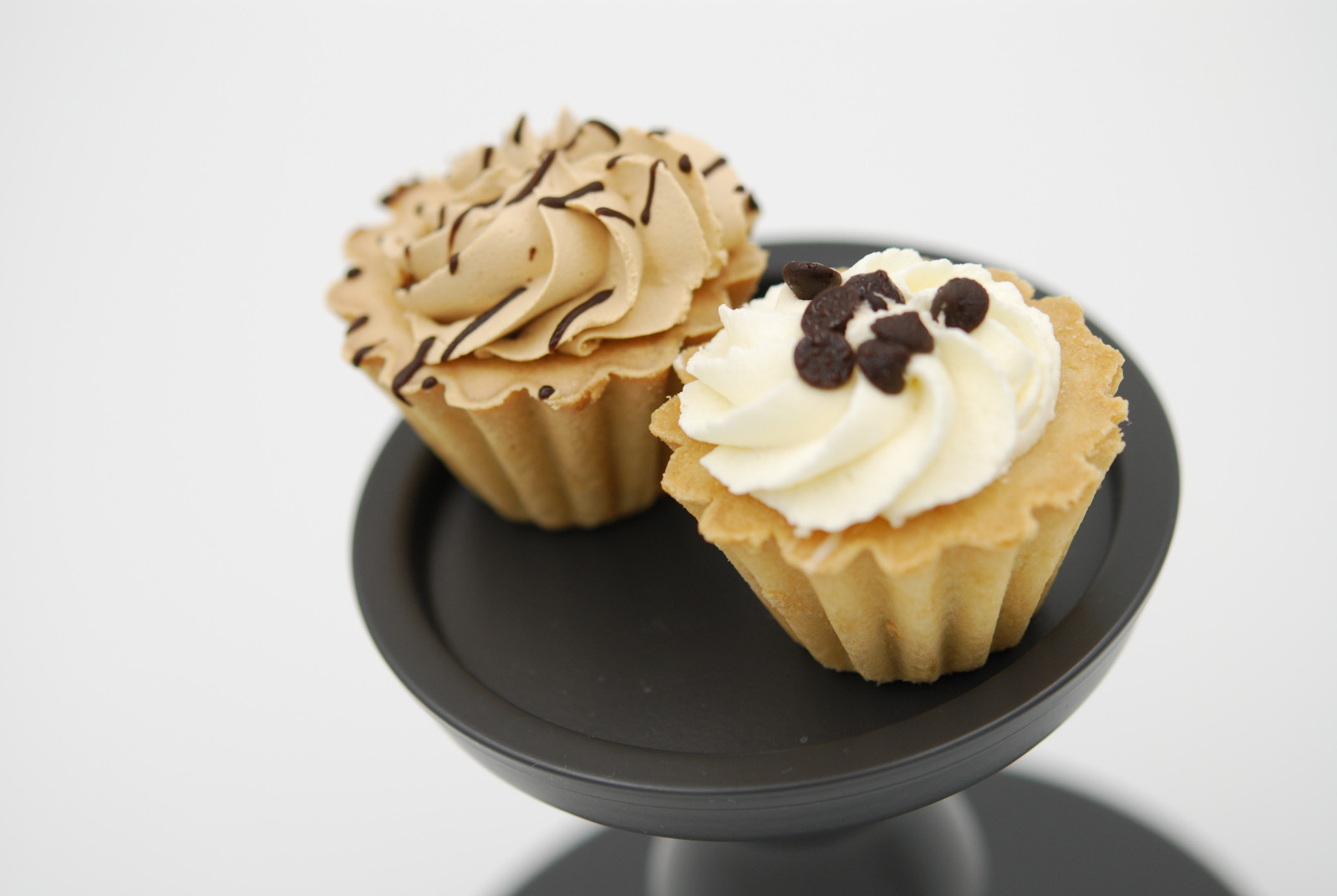 Постановка кадра на фотосъёмке для кондитерской